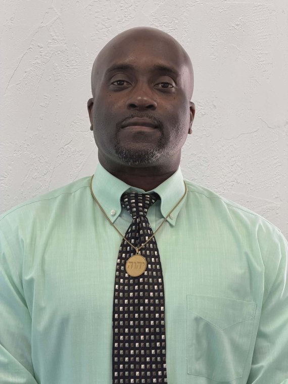 Portrait of Pastor Gairy Castor, Founder & President.
